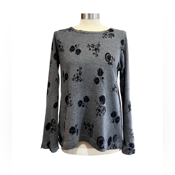 Ann Taylor LOFT black and grey floral Sweater flare sleeves size Small - Picture 7 of 7